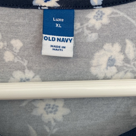 Womens Old Navy "Luxe" Short Sleeve Tee XL Navy Floral - Picture 4 of 6
